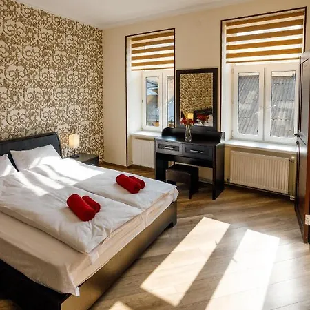 Apartman Rynok Square 12 *