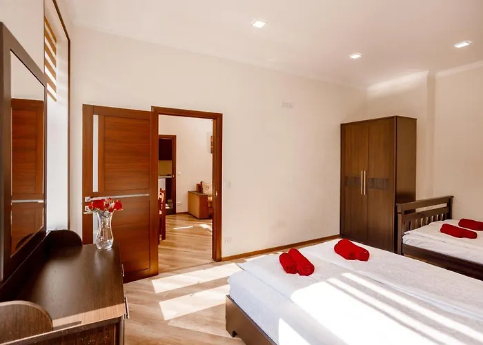 Rynok Square 12 Апартаменты *