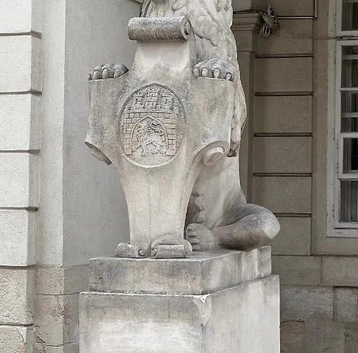 Rynok Square 12 * Львов